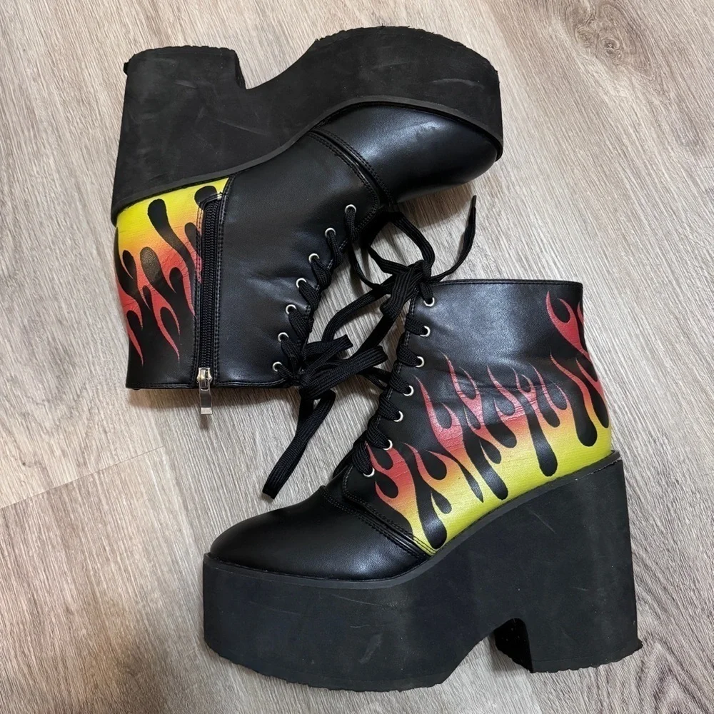 Hot Topic Flames Fire Platform Shoes Black Yellow Red 10 Goth Chunky